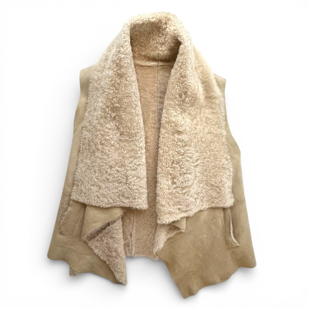 Donna Karan  100% Italian Lamb Skin Shearling Vest  Made in Italy size P (small)